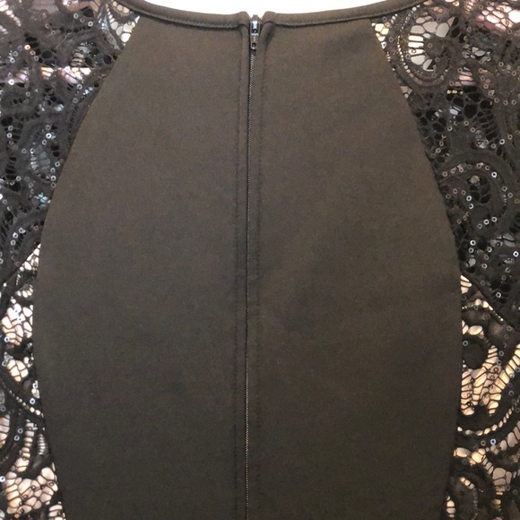 NWT black body-con dress with lace sleeves 🖤 - Picture 4 of 6